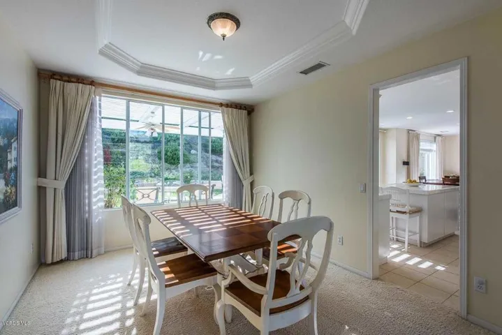 64 mollison dining