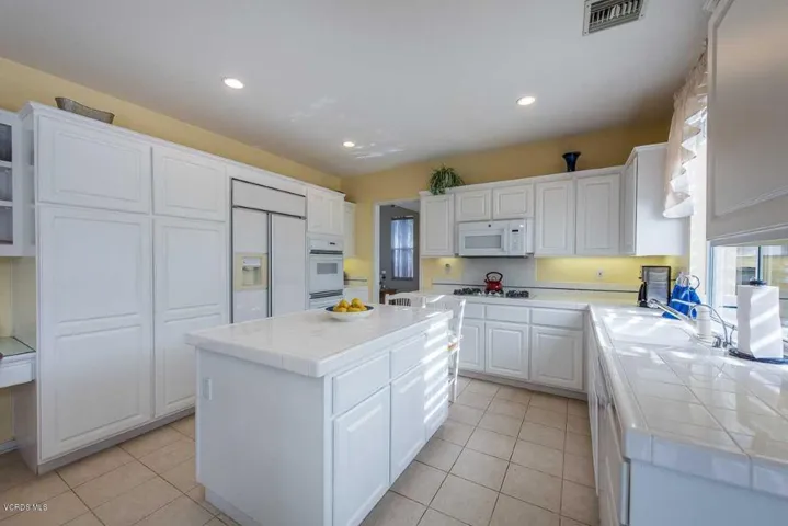 64 mollsion kitchen 3