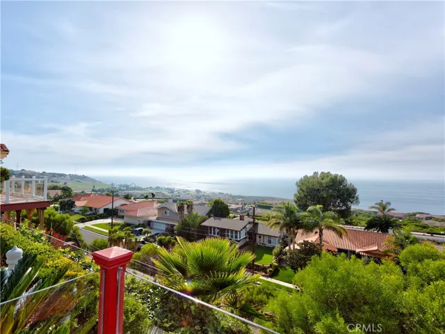 Unobstructed ocean view!