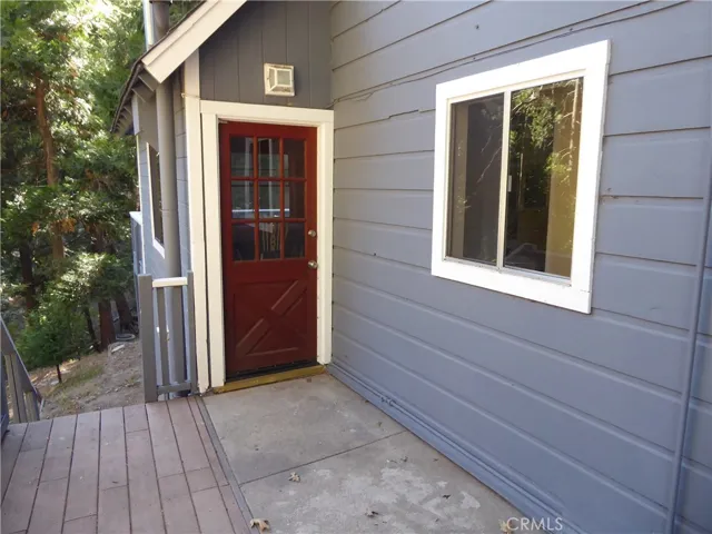 489 Clubhouse Drive, Twin Peaks, California 92391