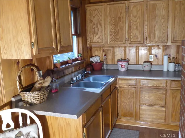 489 Clubhouse Drive, Twin Peaks, California 92391