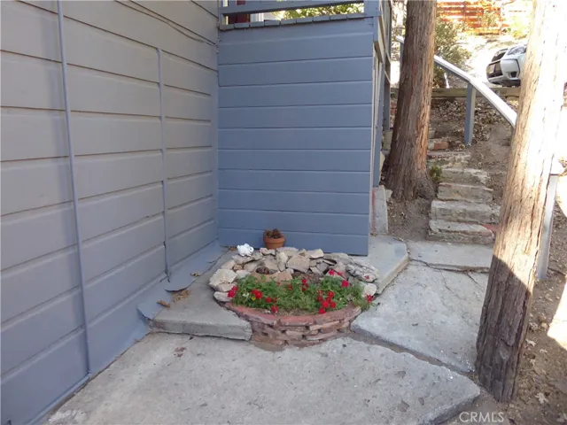 489 Clubhouse Drive, Twin Peaks, California 92391