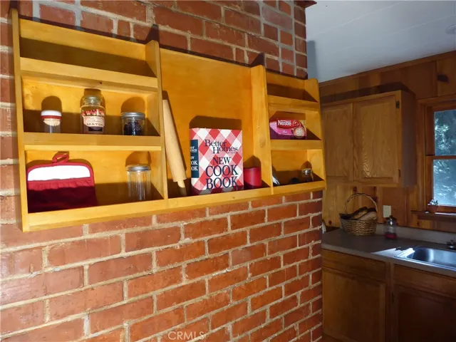 489 Clubhouse Drive, Twin Peaks, California 92391
