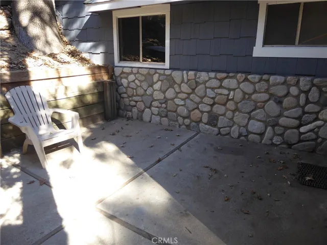 489 Clubhouse Drive, Twin Peaks, California 92391