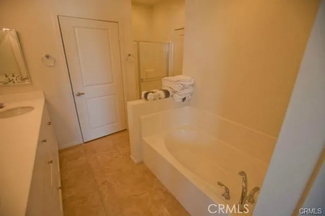 5540 Strand 402, Hawthorne, California 90250