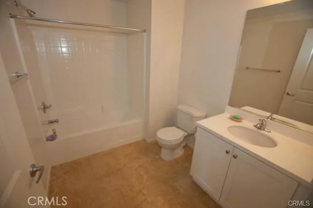 5540 Strand 402, Hawthorne, California 90250