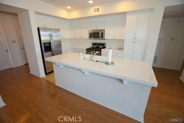 5540 Strand 402, Hawthorne, California 90250