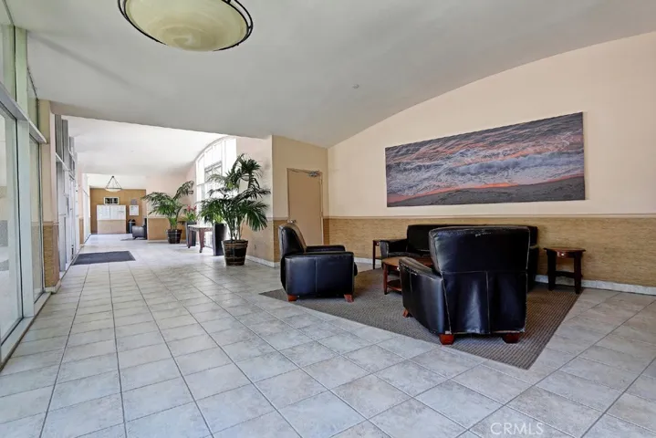 565 Esplanade 201, Redondo Beach, California 90277