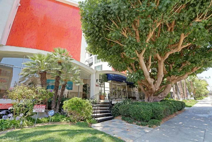 565 Esplanade 201, Redondo Beach, California 90277