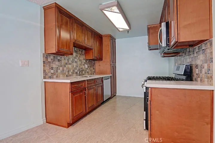 565 Esplanade 201, Redondo Beach, California 90277