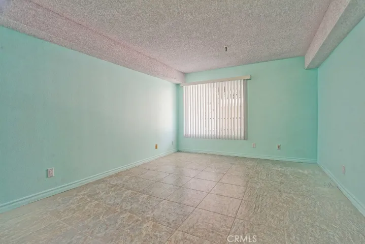 565 Esplanade 201, Redondo Beach, California 90277