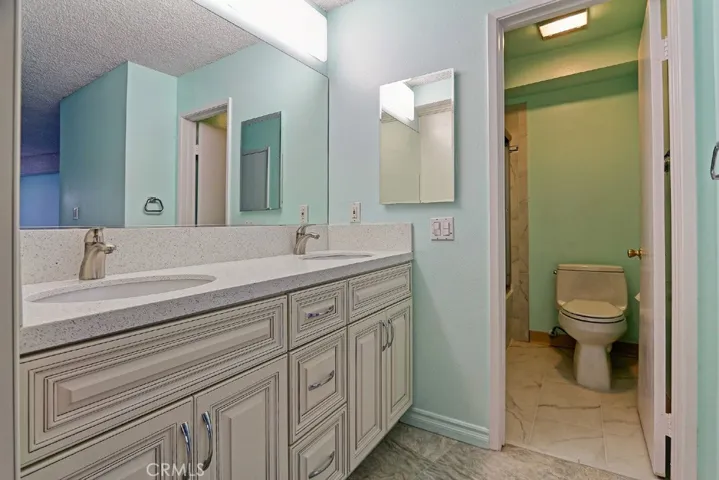 565 Esplanade 201, Redondo Beach, California 90277