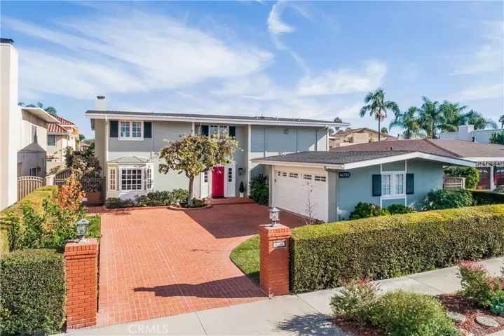 16792 Edgewater Lane, Huntington Beach, California 92649