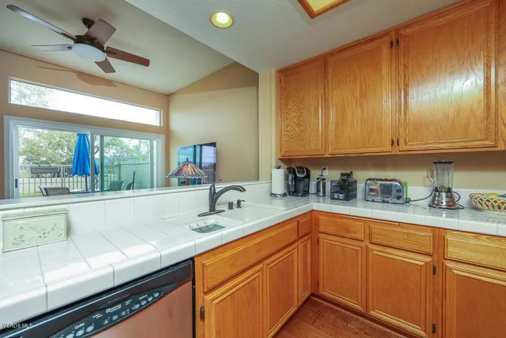600-E_Kingswood-13