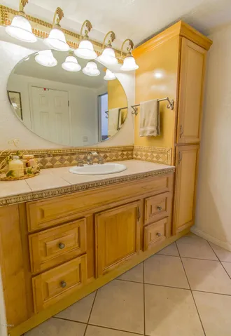 29Master Bath