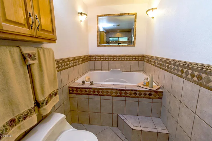 31Master Bath