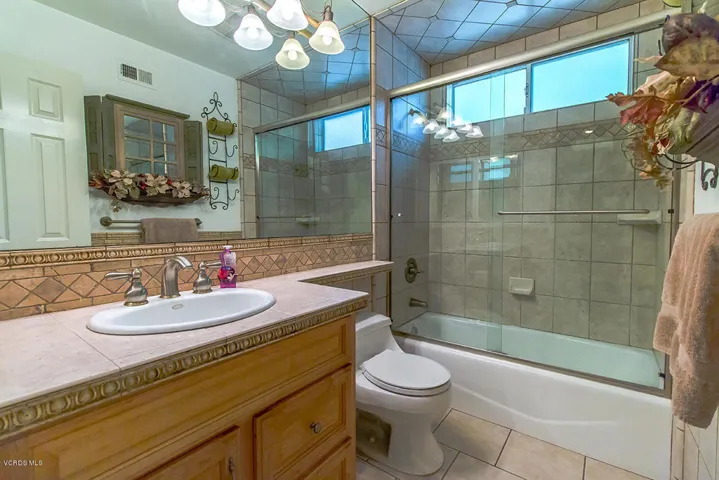 26Hall Bath