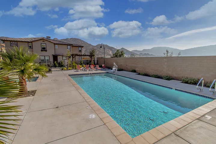 40Community Pool & Spa