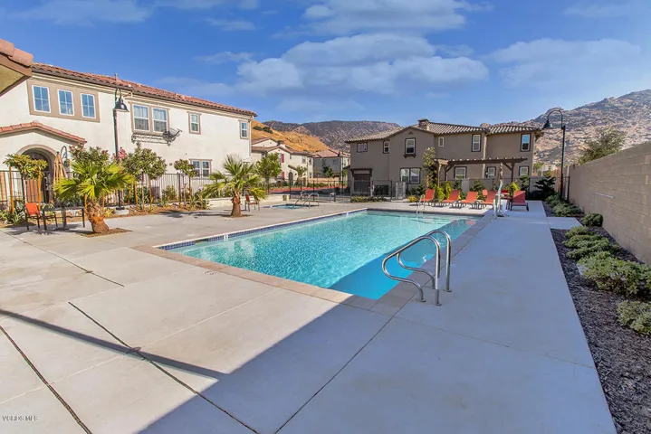 39Community Pool & Spa