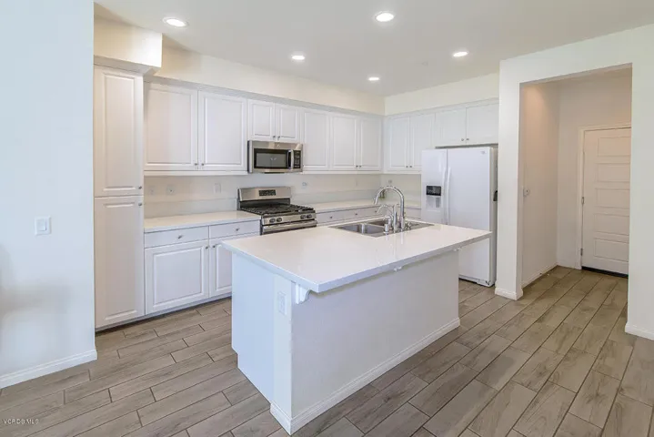 15Kitchen_Dining