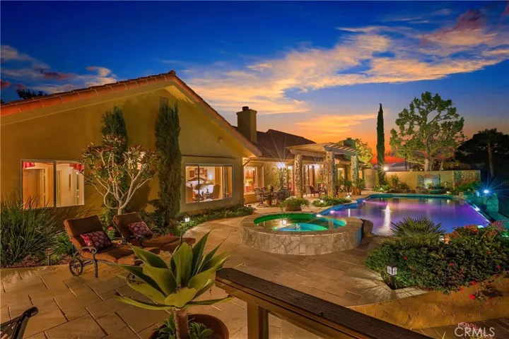 2385 Vista Grande Terrace