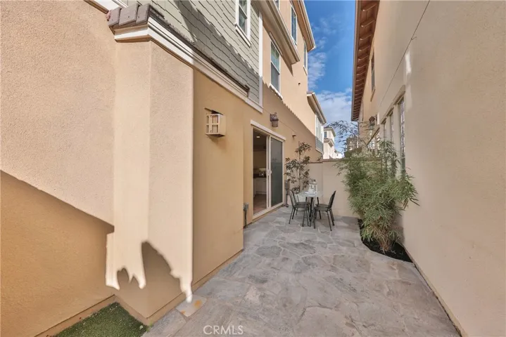 8288 Kendall Drive, Huntington Beach, California 92646