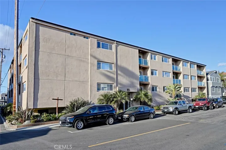15 15th Street 27, Hermosa Beach, California 90254