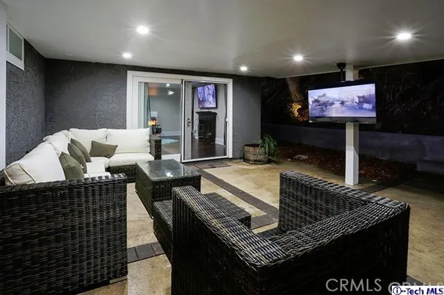 3216 N Frederic Street, Burbank, California 91504