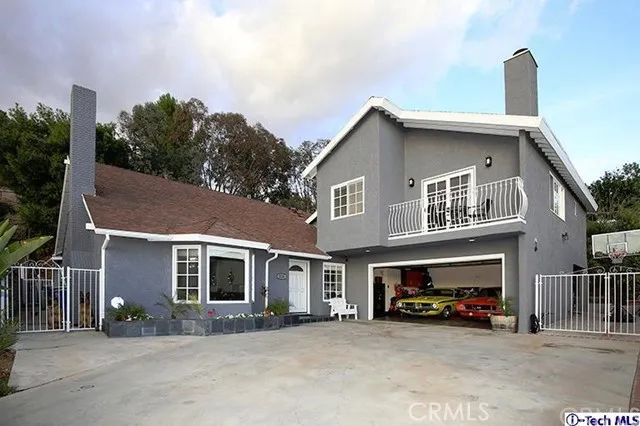 3216 N Frederic Street, Burbank, California 91504