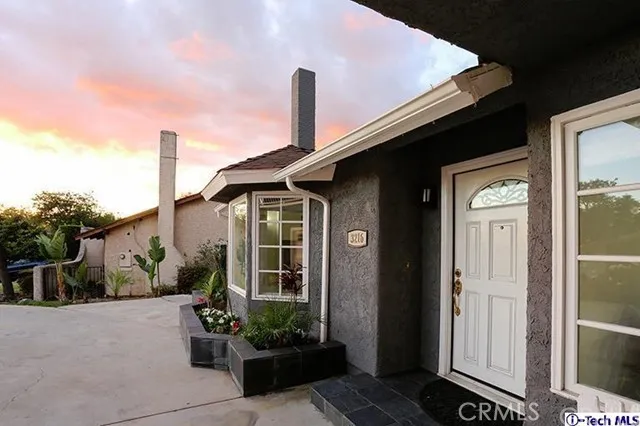 3216 N Frederic Street, Burbank, California 91504