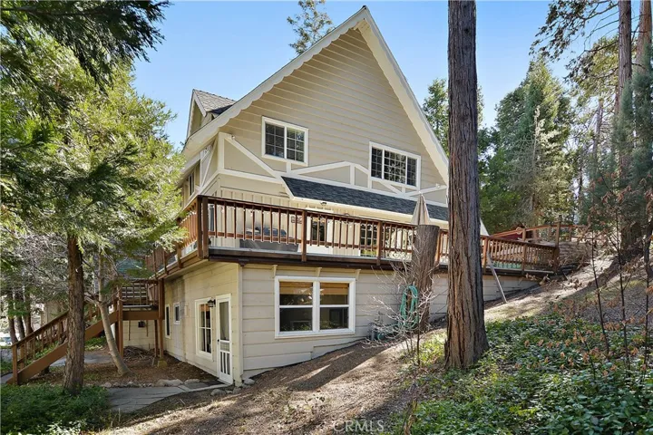 248 Corona Circle, Lake Arrowhead, California 92352