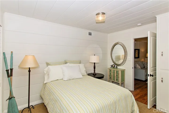 248 Corona Circle, Lake Arrowhead, California 92352