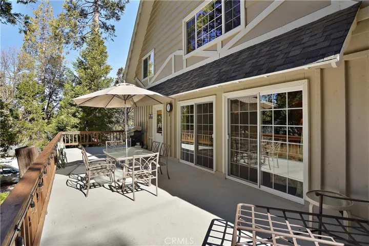 248 Corona Circle, Lake Arrowhead, California 92352