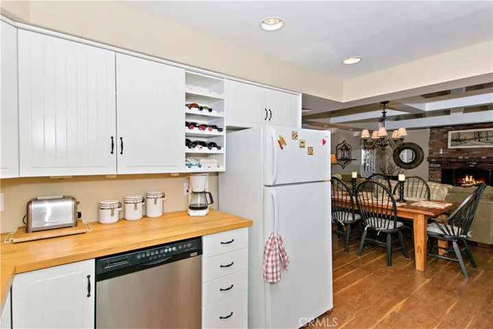 248 Corona Circle, Lake Arrowhead, California 92352