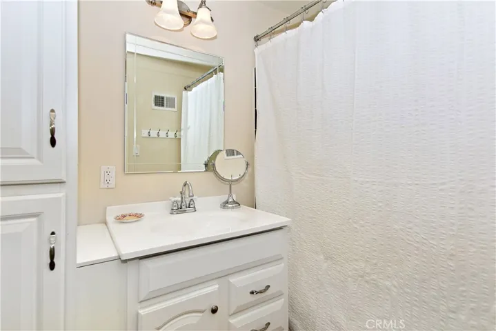248 Corona Circle, Lake Arrowhead, California 92352