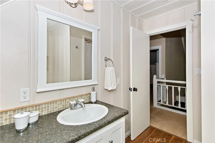 248 Corona Circle, Lake Arrowhead, California 92352