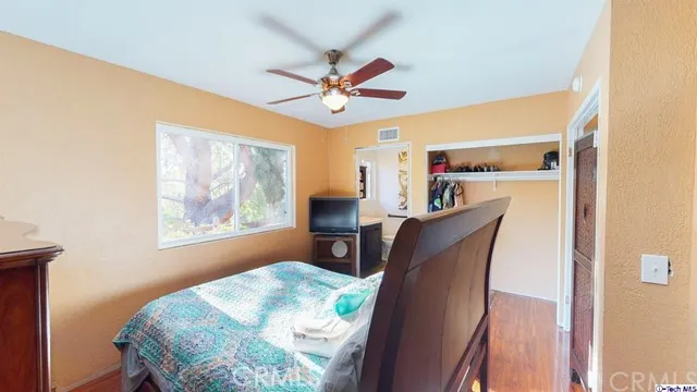 10752 Owens Place, Tujunga, California 91042