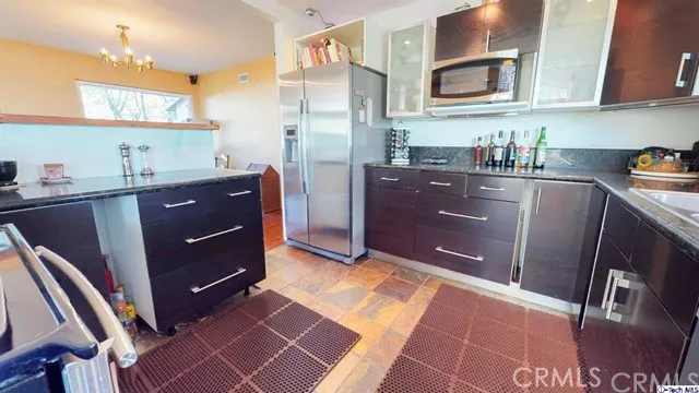 10752 Owens Place, Tujunga, California 91042