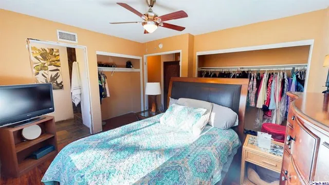 10752 Owens Place, Tujunga, California 91042