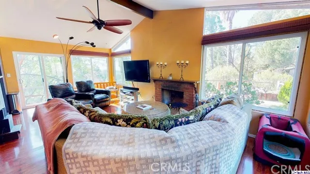 10752 Owens Place, Tujunga, California 91042