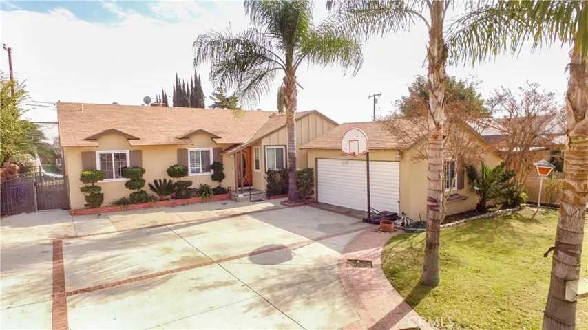 558 Maple Way, Upland, California 91786