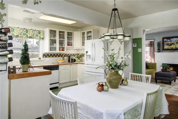 5212 Halifax Road, Temple City, California 91780