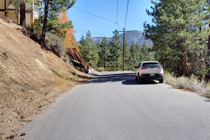 867 Menlo Drive, Big Bear, California 92315