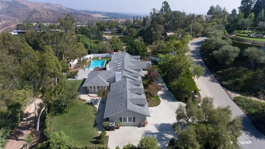 10072 Rangeview Drive, North Tustin, California 92705