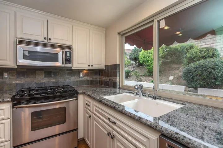 234 Mesa Ave-12