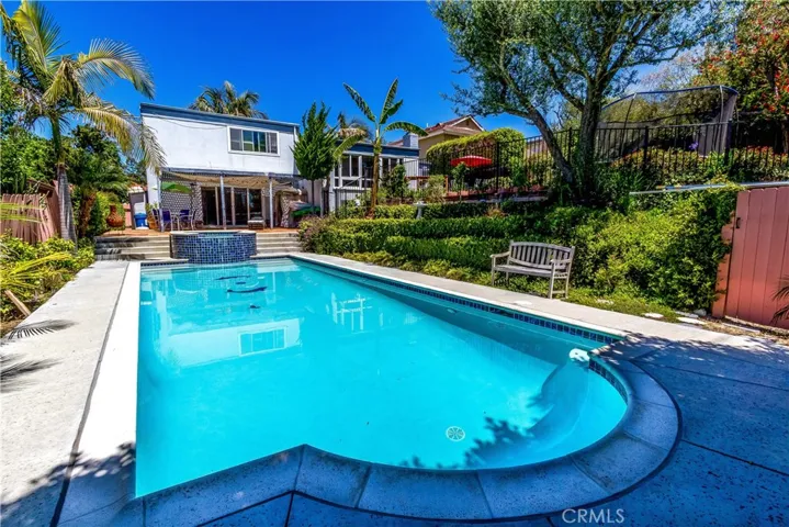 5672 Sunmist Drive, Rancho Palos Verdes, California 90275