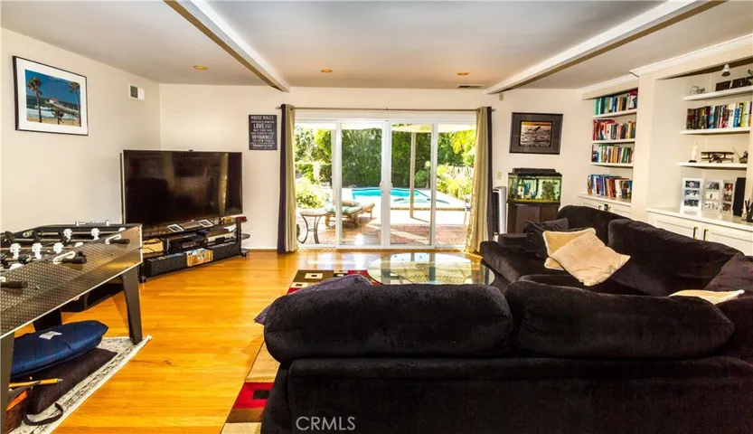 5672 Sunmist Drive, Rancho Palos Verdes, California 90275
