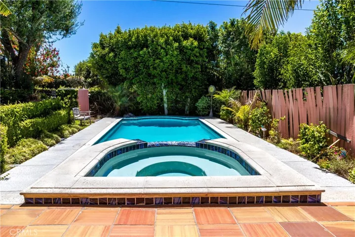 5672 Sunmist Drive, Rancho Palos Verdes, California 90275