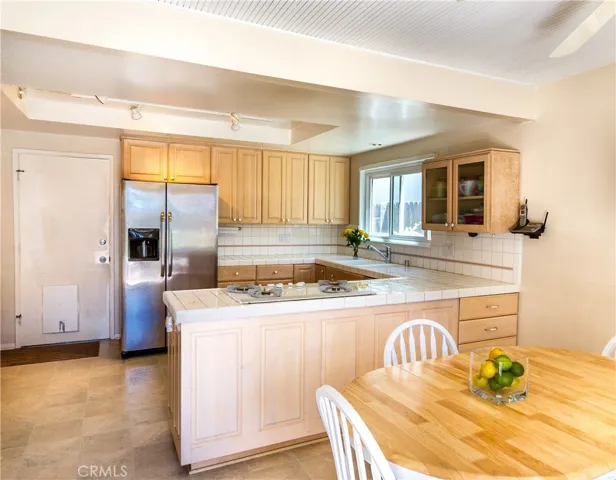 5672 Sunmist Drive, Rancho Palos Verdes, California 90275