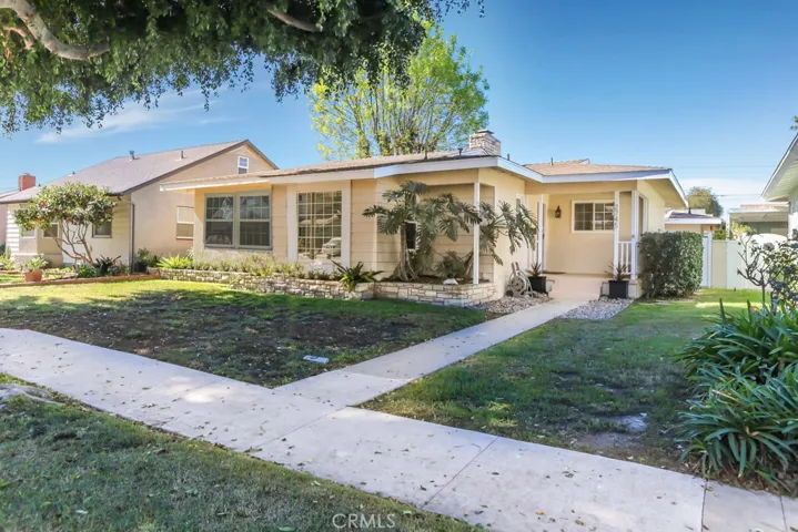 2745 Hackett Avenue, Long Beach, California 90815
